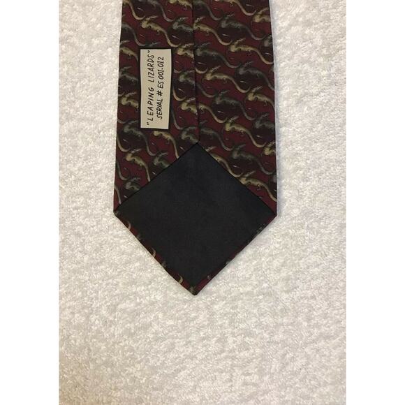 Natura Red Leaping Lizards Novelty Necktie Tie 100% Silk - Picture 5 of 7